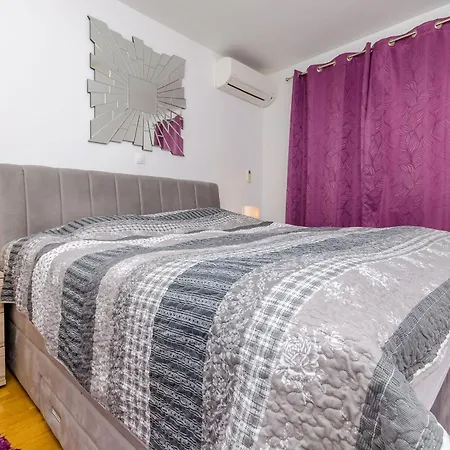 Zoi Apartment *