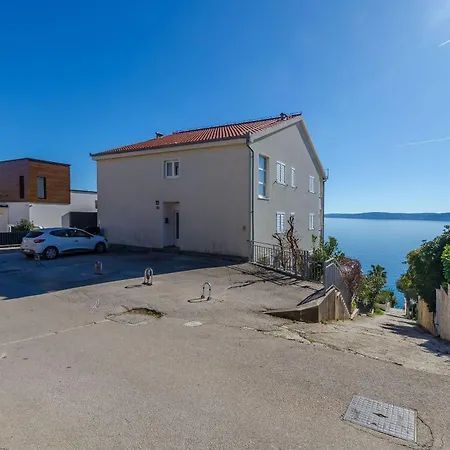 Apartment Zoi *